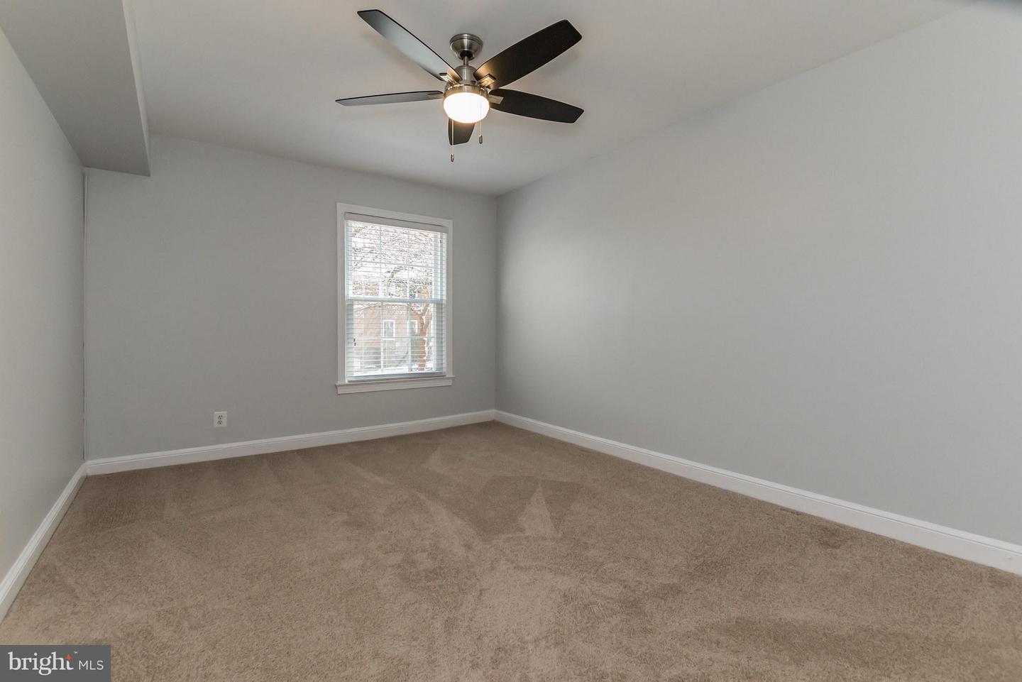 2409 Arlington Blvd #101 Property Photo 10