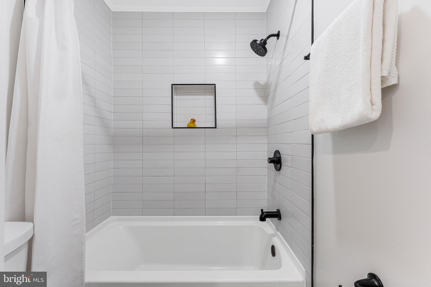2560-a Arlington Mill Dr #1 Property Photo 16