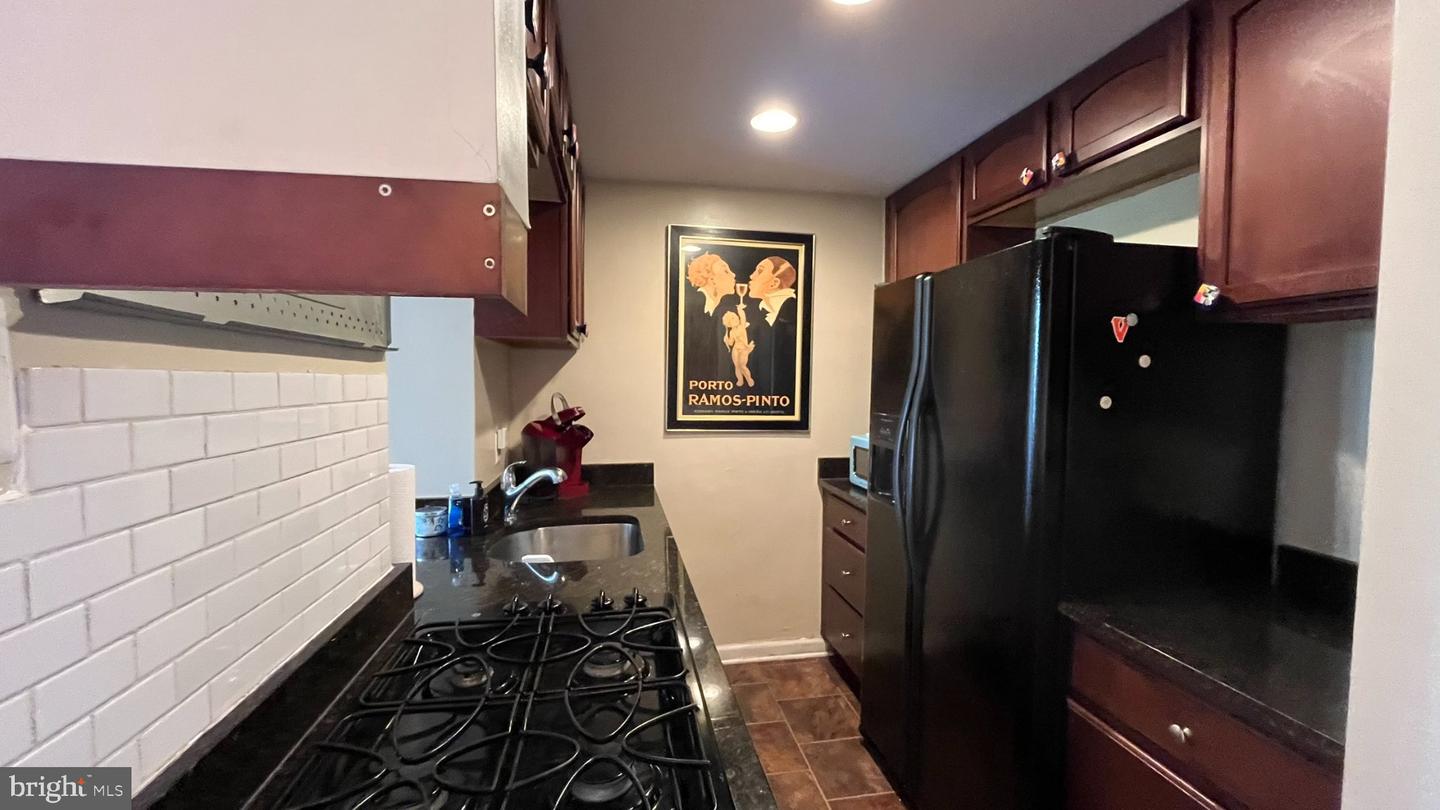 1121 Arlington Blvd #540 Property Photo 11