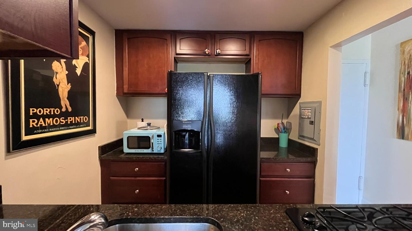 1121 Arlington Blvd #540 Property Photo 12