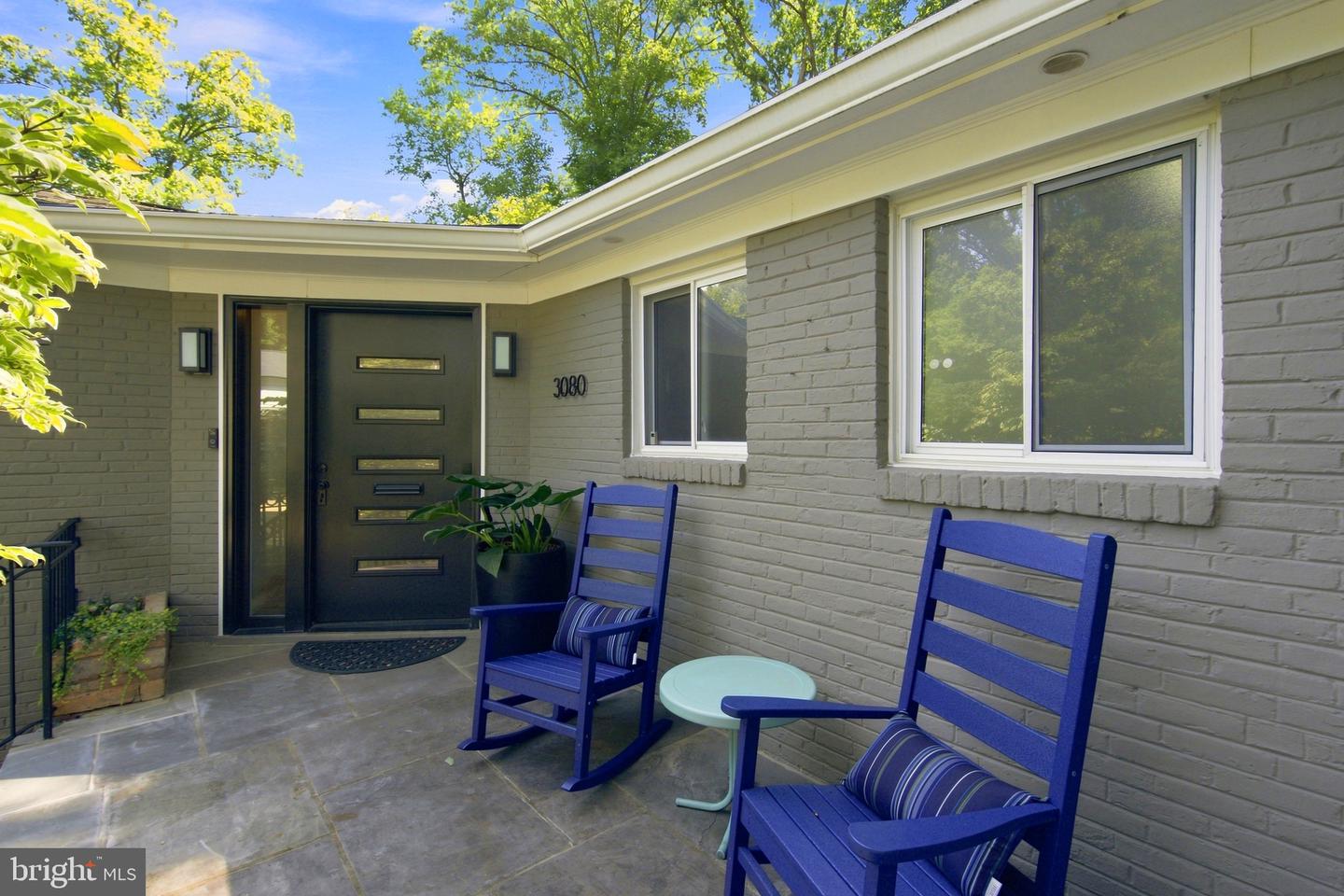 3080 N Oakland St Property Photo 8