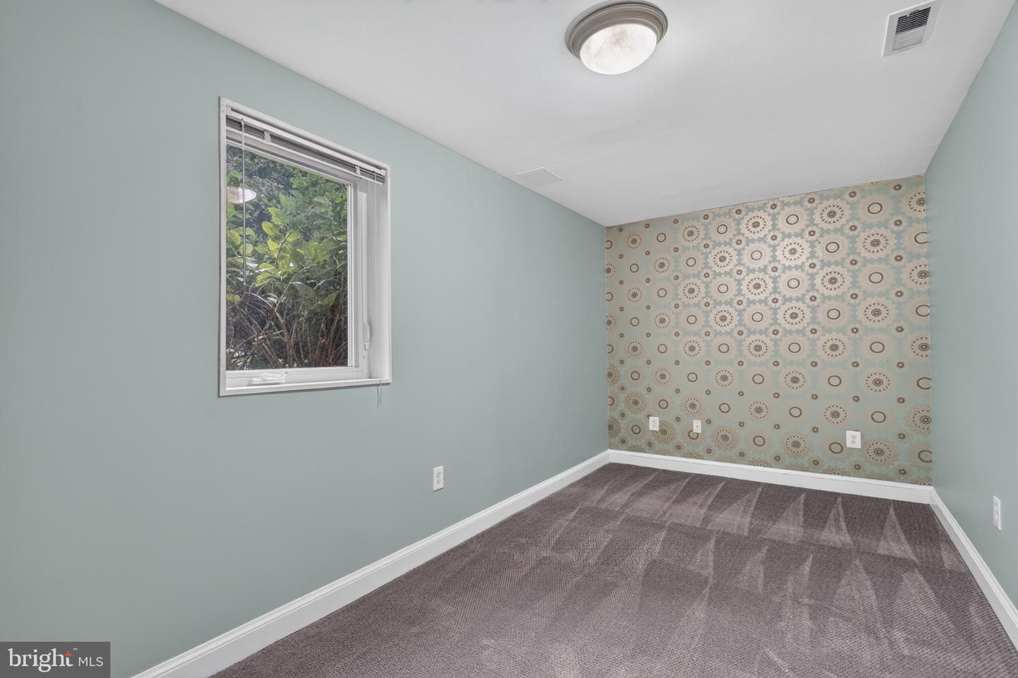 3080 N Oakland St Property Photo 48
