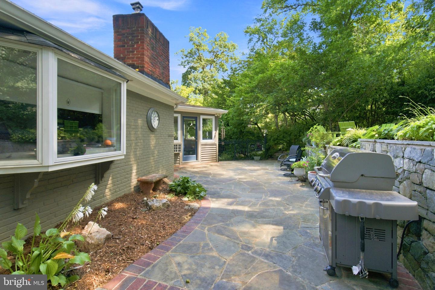 3080 N Oakland St Property Photo 63