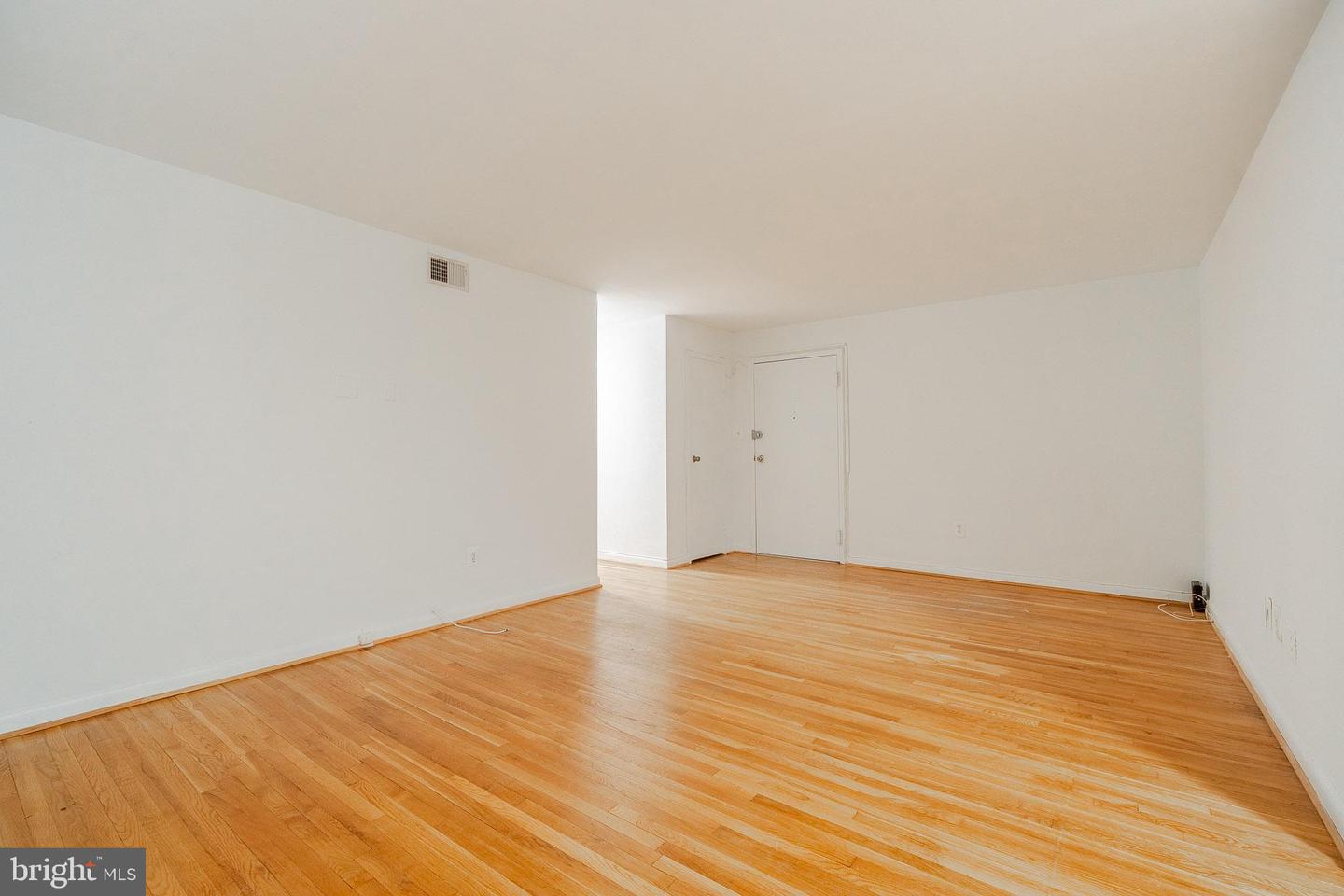 2016 N Adams St #204 Property Photo 9