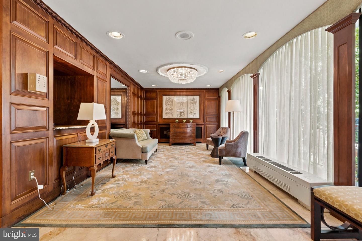 4501 Arlington Blvd #611 Property Photo 4