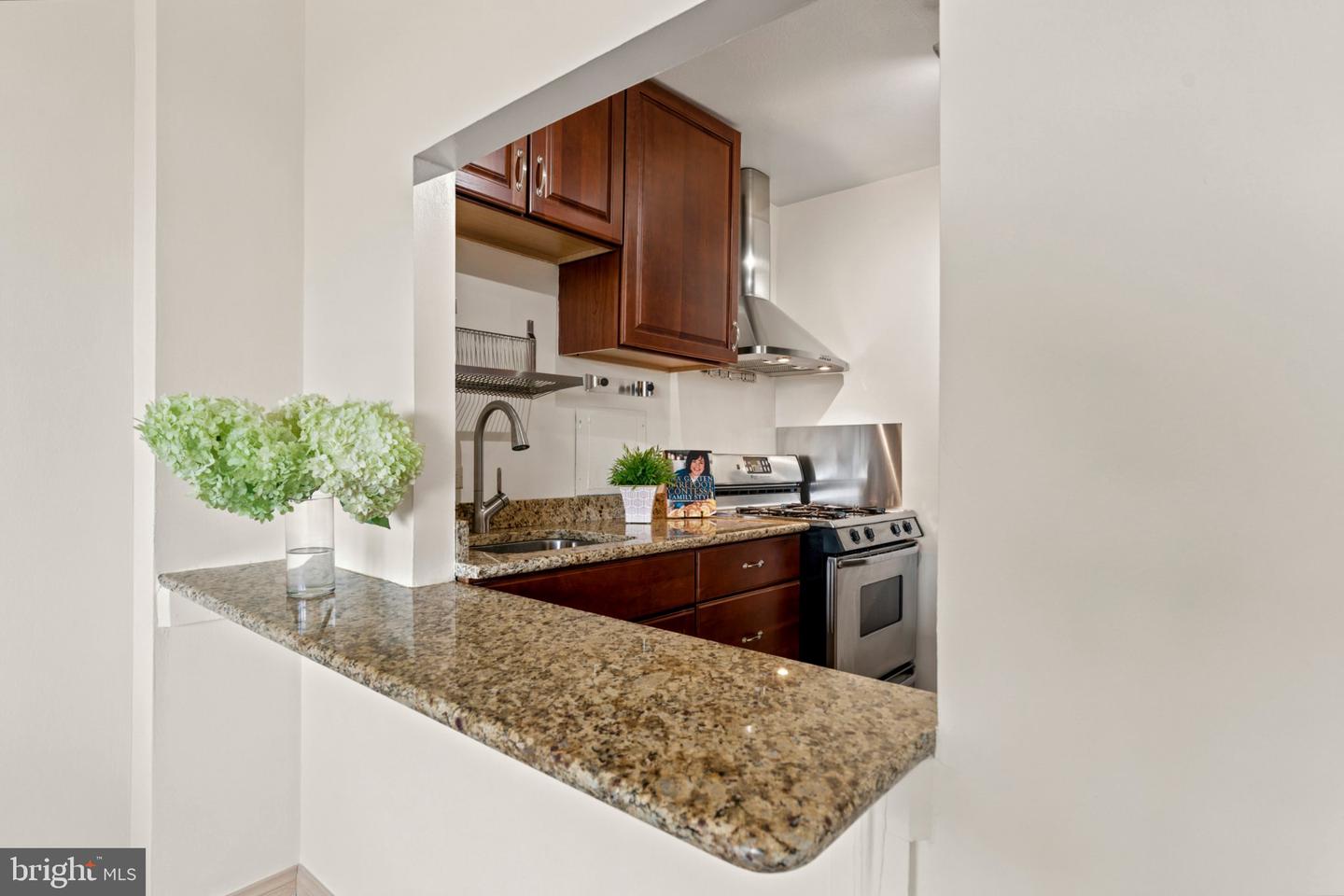 4501 Arlington Blvd #611 Property Photo 10