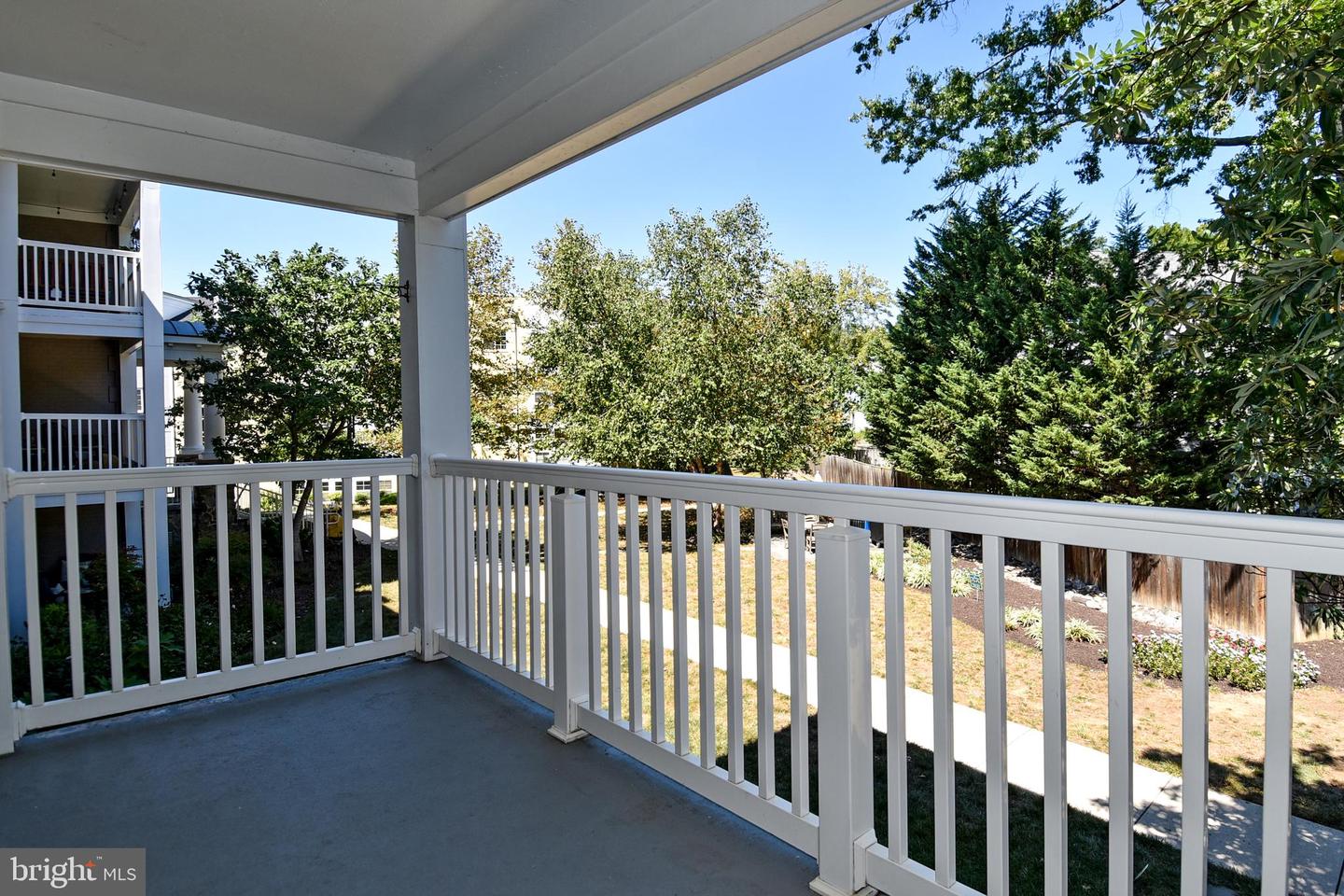 4061 S Four Mile Run Dr #304 Property Photo 9