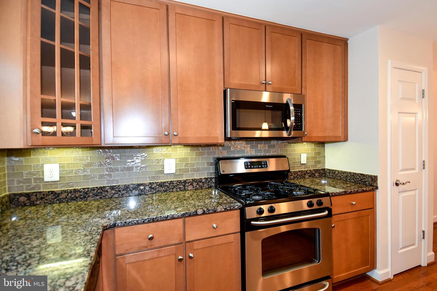 4061 S Four Mile Run Dr #304 Property Photo 12