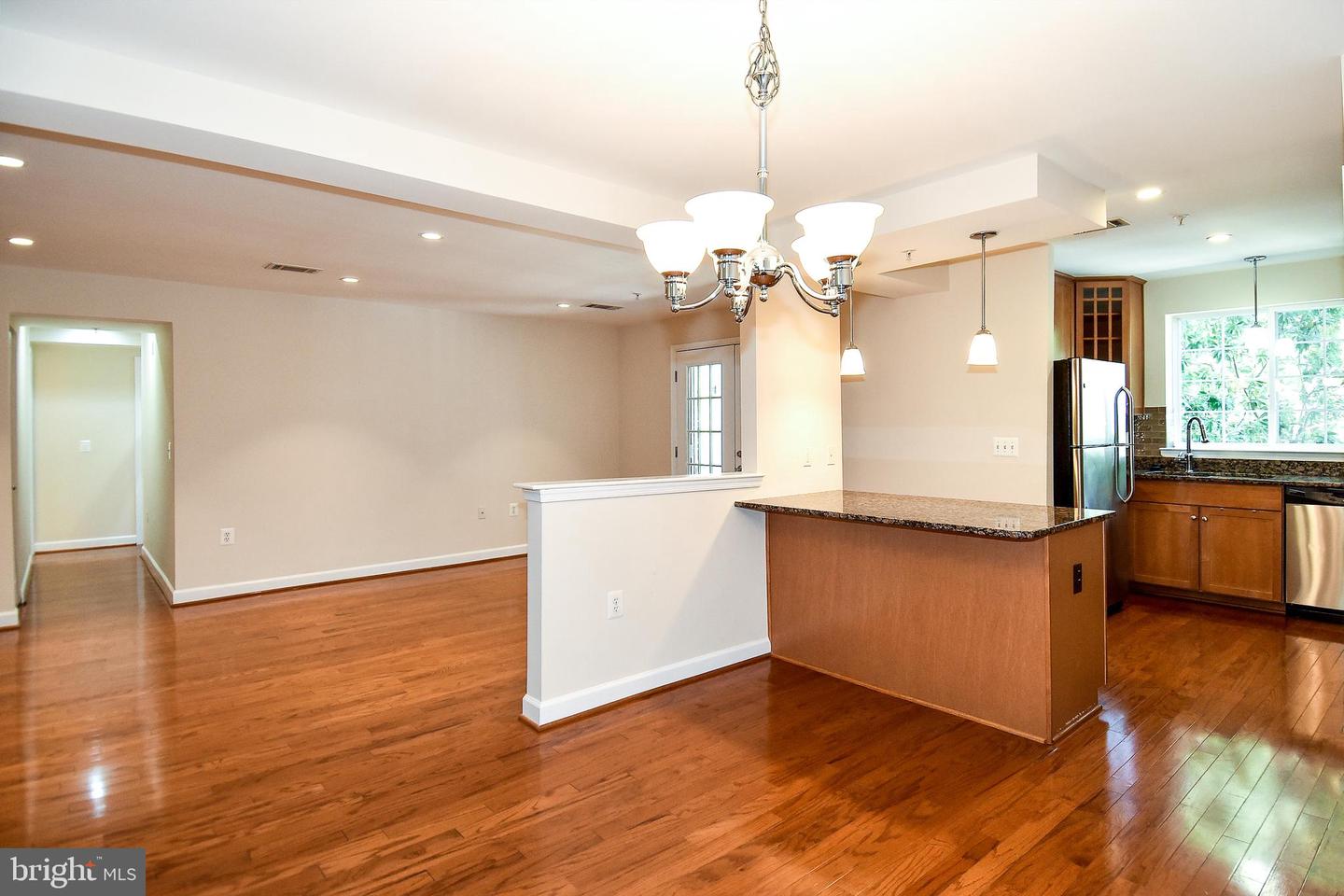 4061 S Four Mile Run Dr #304 Property Photo 14