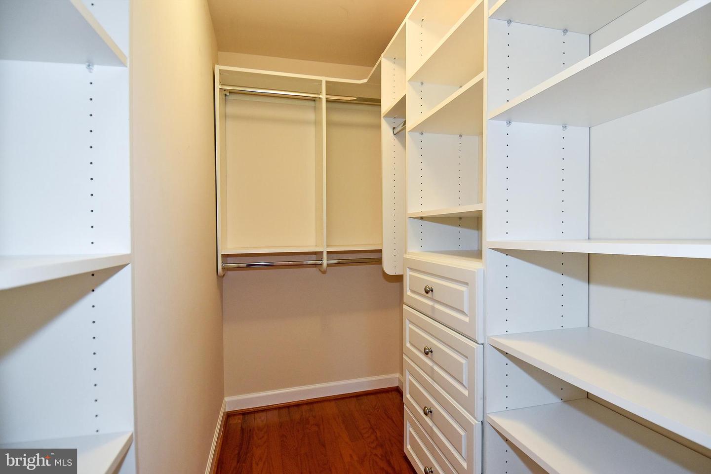 4061 S Four Mile Run Dr #304 Property Photo 24