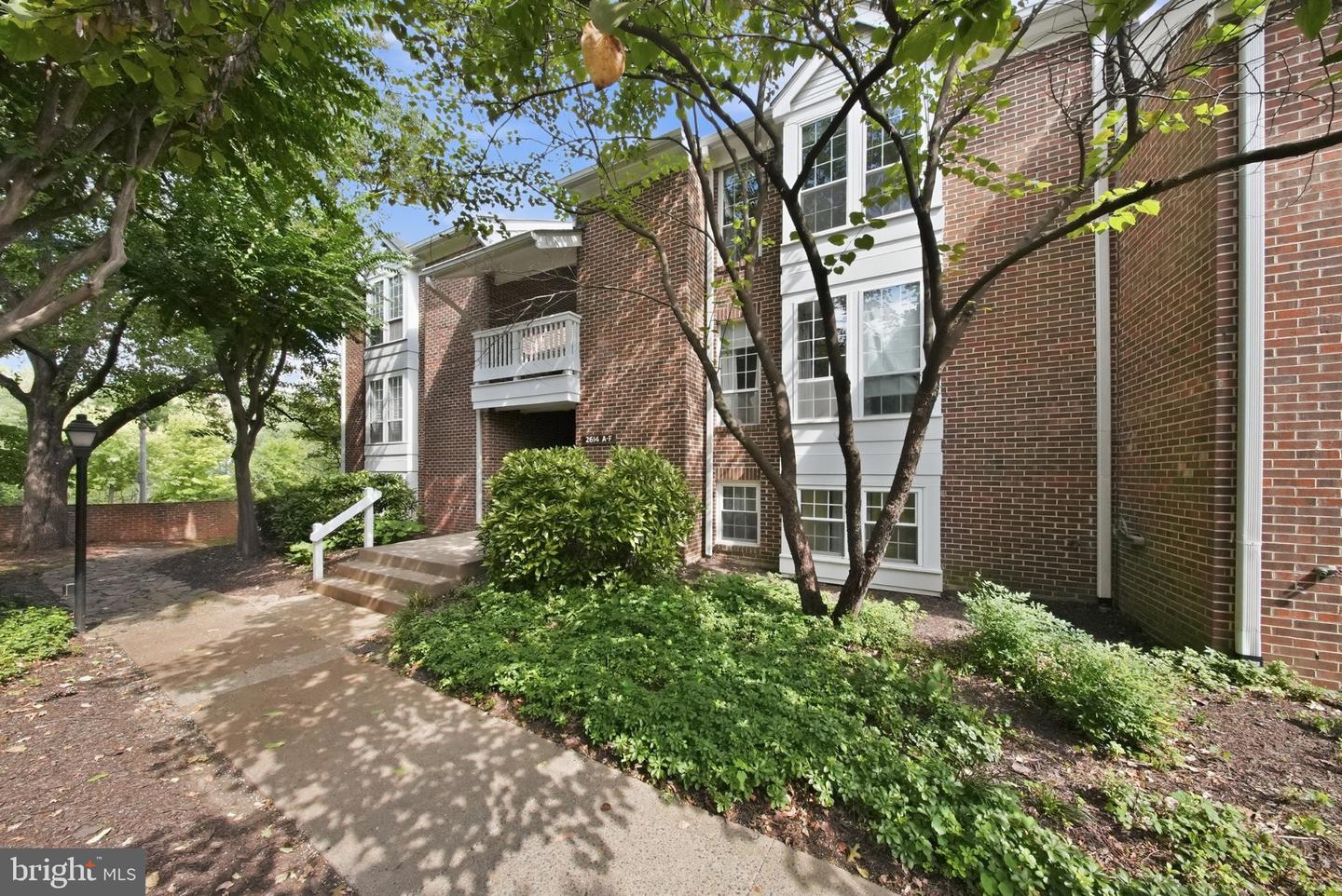 2614 S Arlington Mill Dr #f Property Photo 3