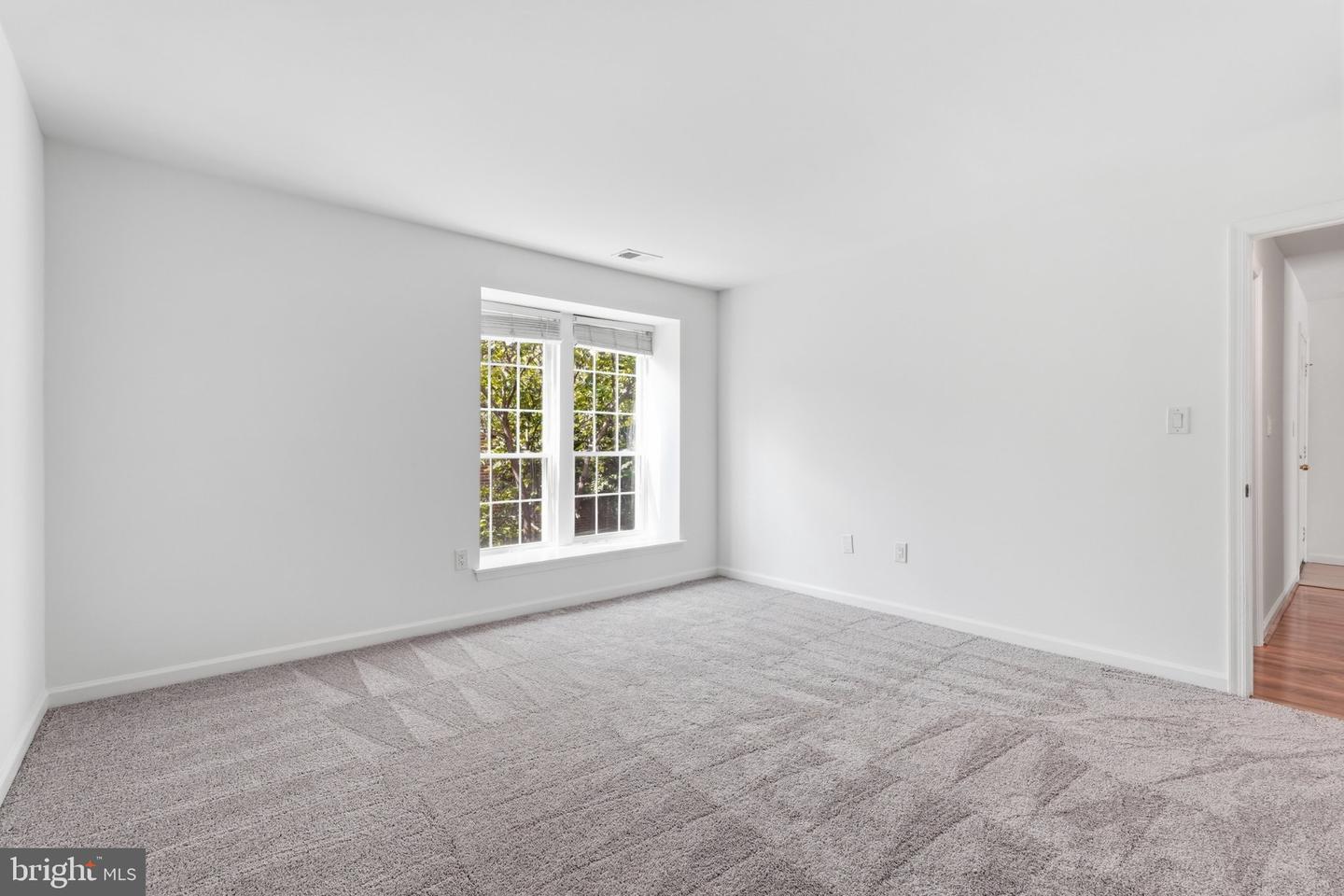2614 S Arlington Mill Dr #f Property Photo 25