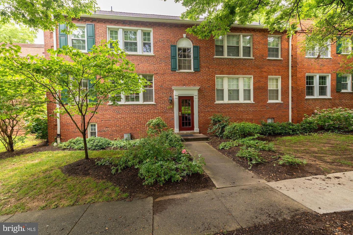 1913 KEY BLVD #11573 Property Photo 1