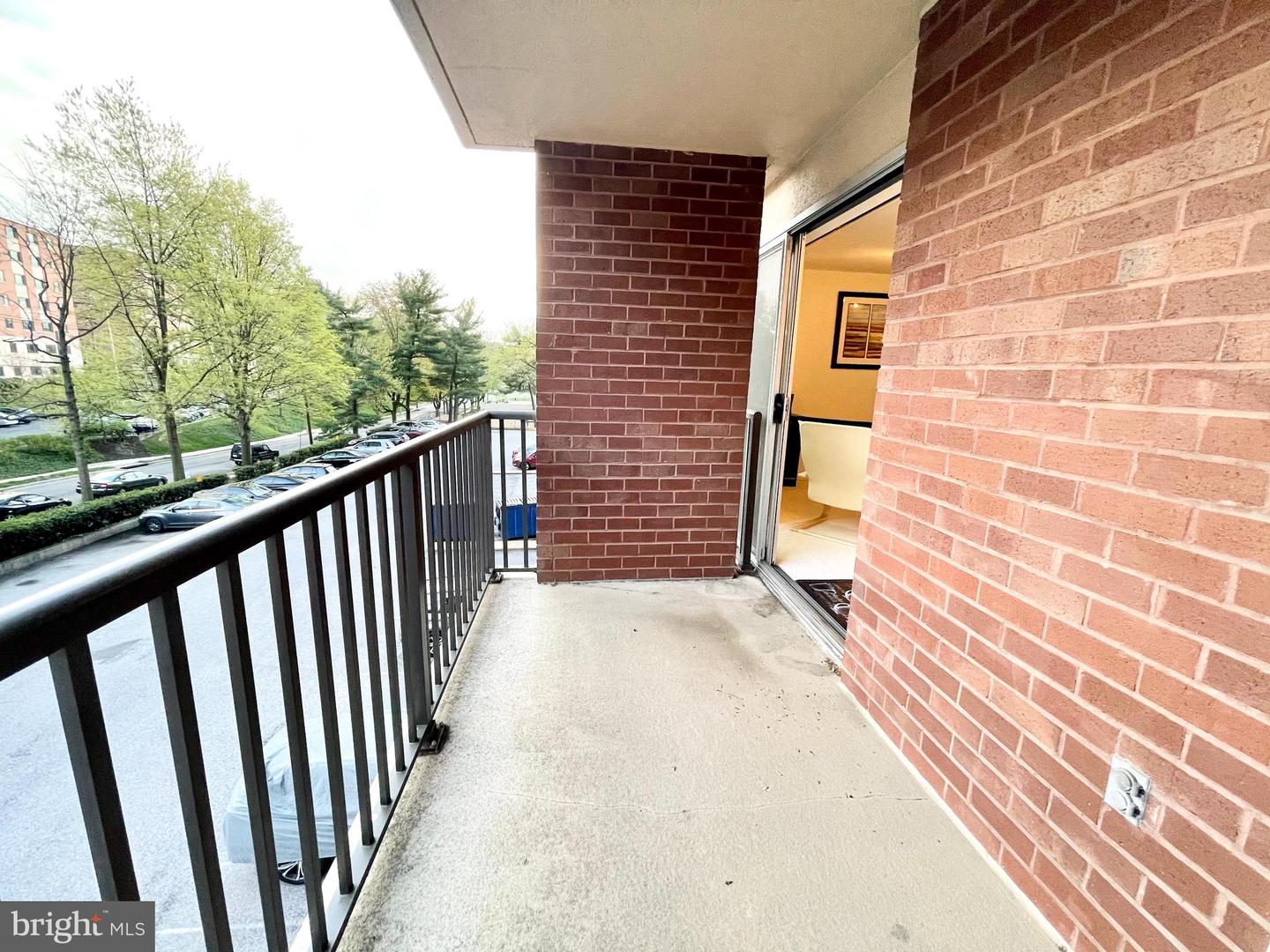 1300 Army Navy Dr #218 Property Photo 14