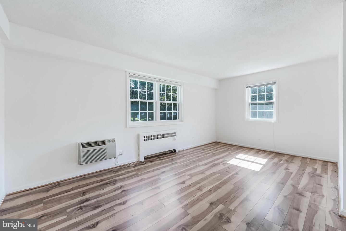 4376 N Pershing Dr #1 Property Photo 8