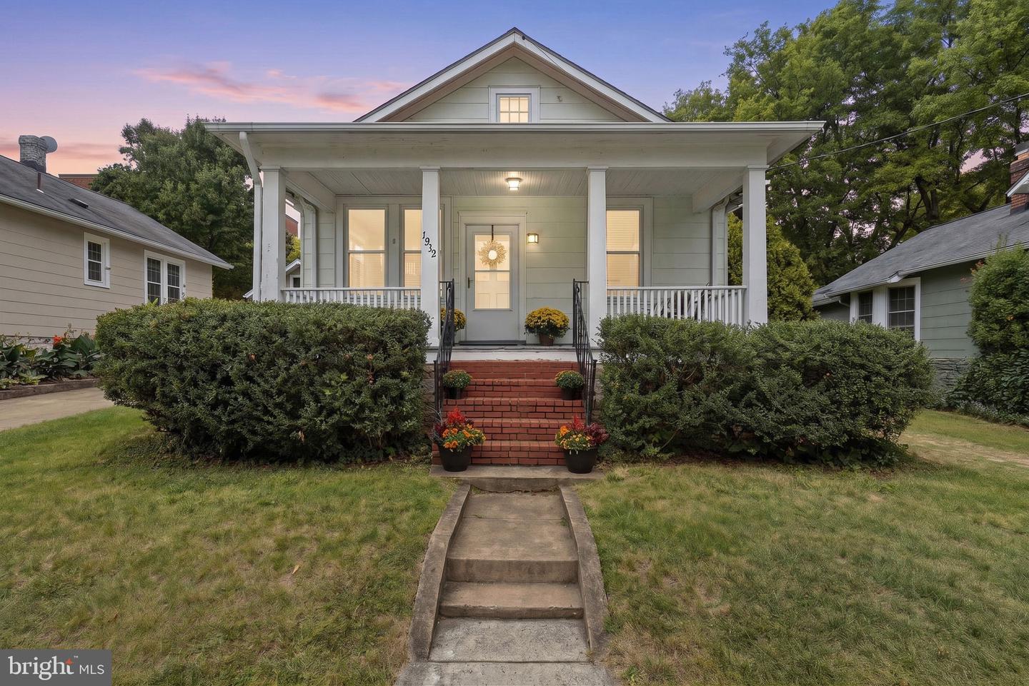1932 N Cleveland St Property Photo 1
