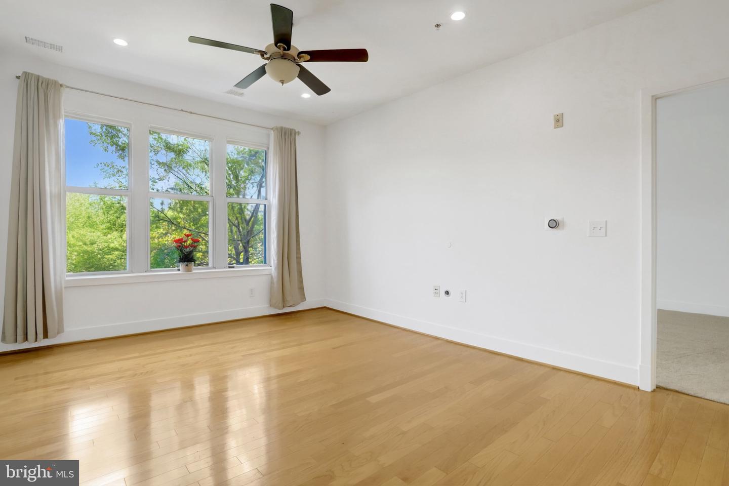 1800 Wilson Blvd #330 Property Photo 6
