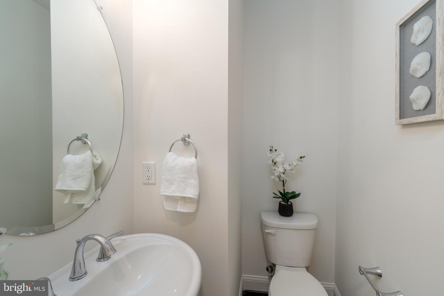 1326 S Rolfe St Property Photo 8