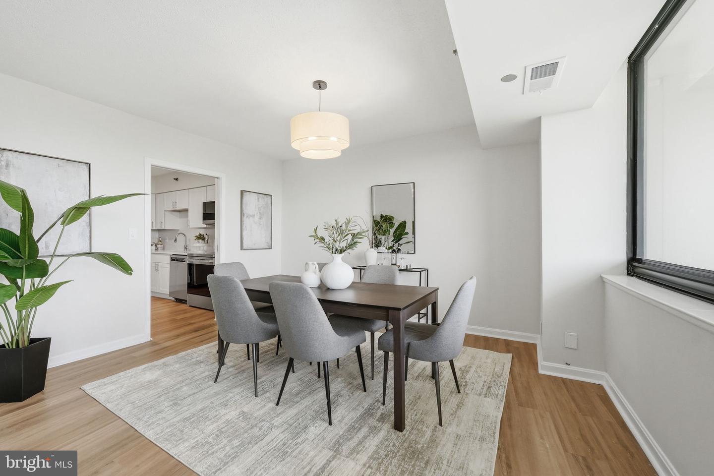 1805 Crystal Dr #912s Property Photo 8