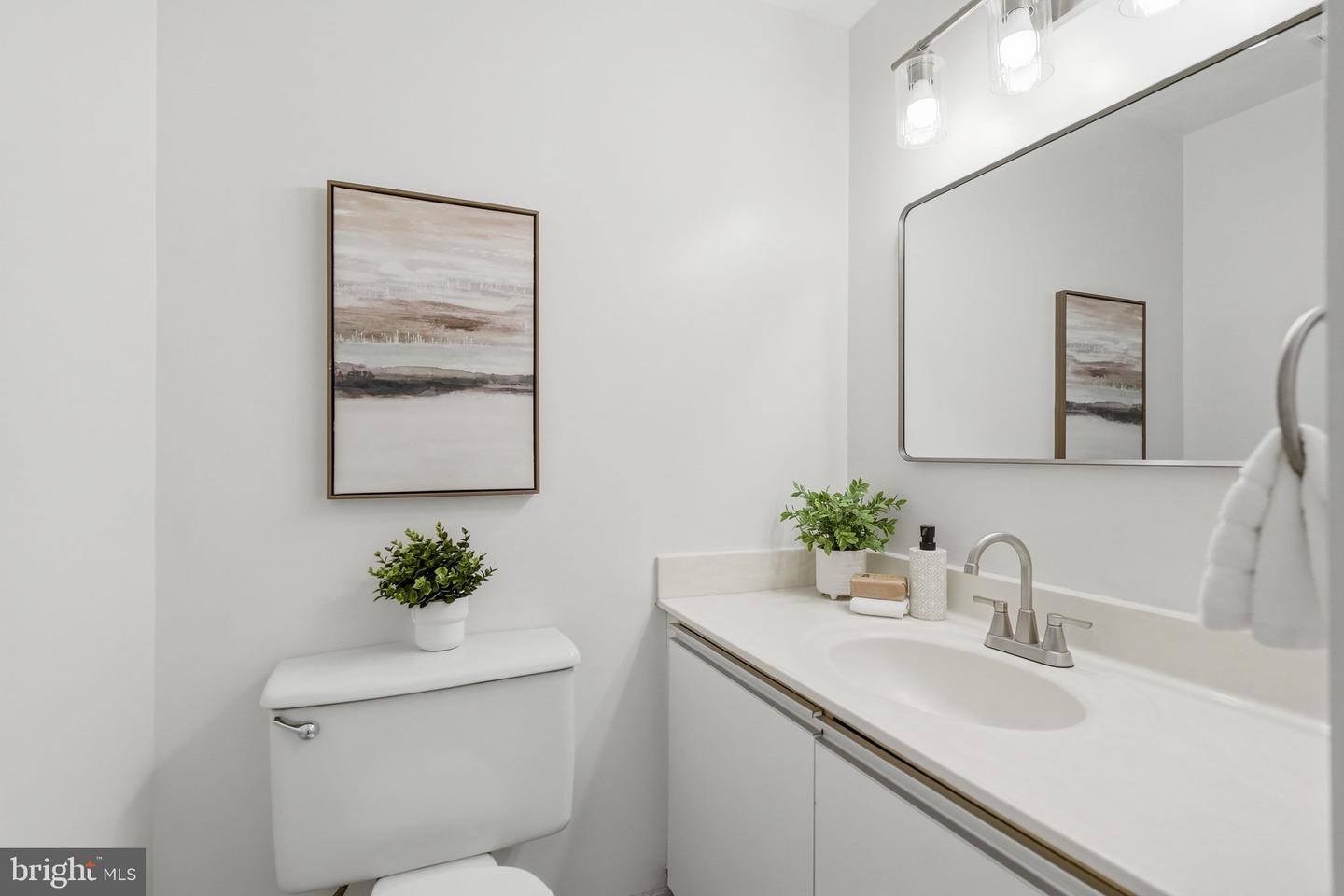 1805 Crystal Dr #912s Property Photo 31