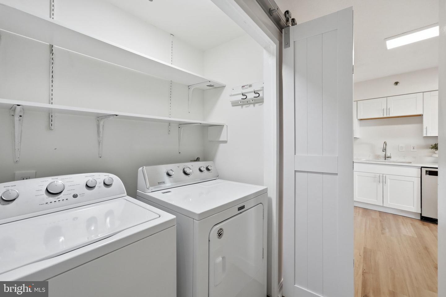 1805 Crystal Dr #912s Property Photo 32