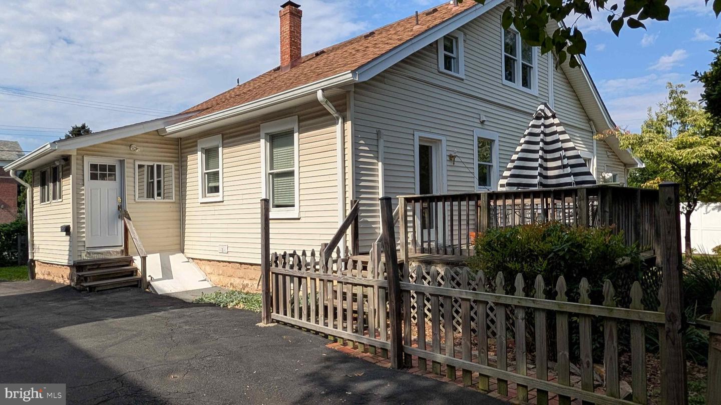 802 S Glebe Rd Property Photo 3