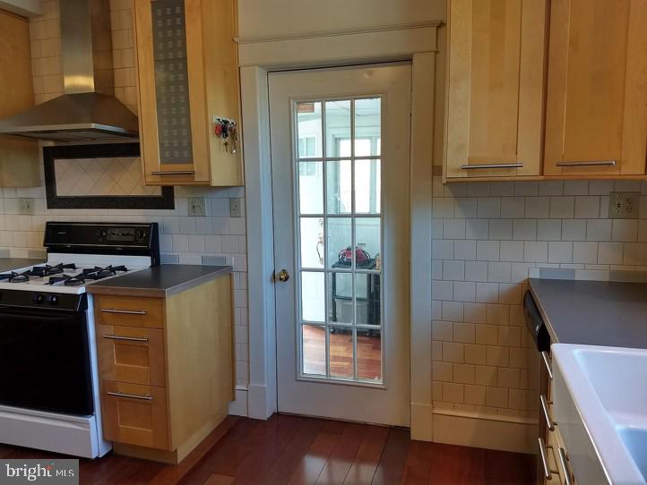 802 S Glebe Rd Property Photo 10