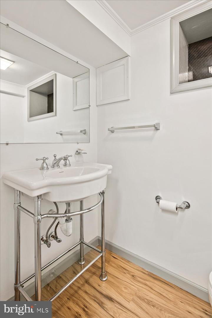 2425 N Taylor St Property Photo 34