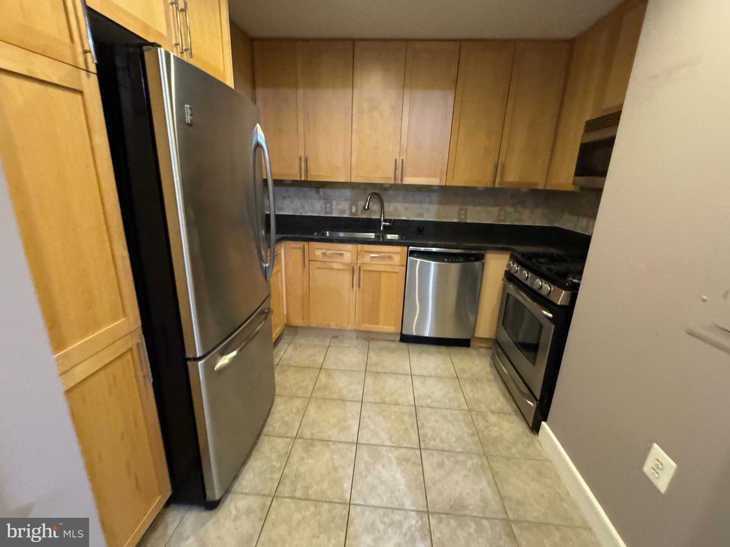 820 N Pollard St #415 Property Photo 2