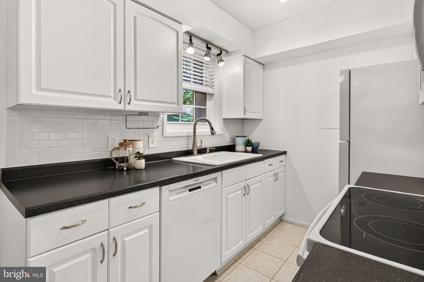 2711 S Walter Reed Dr #a Property Photo 13