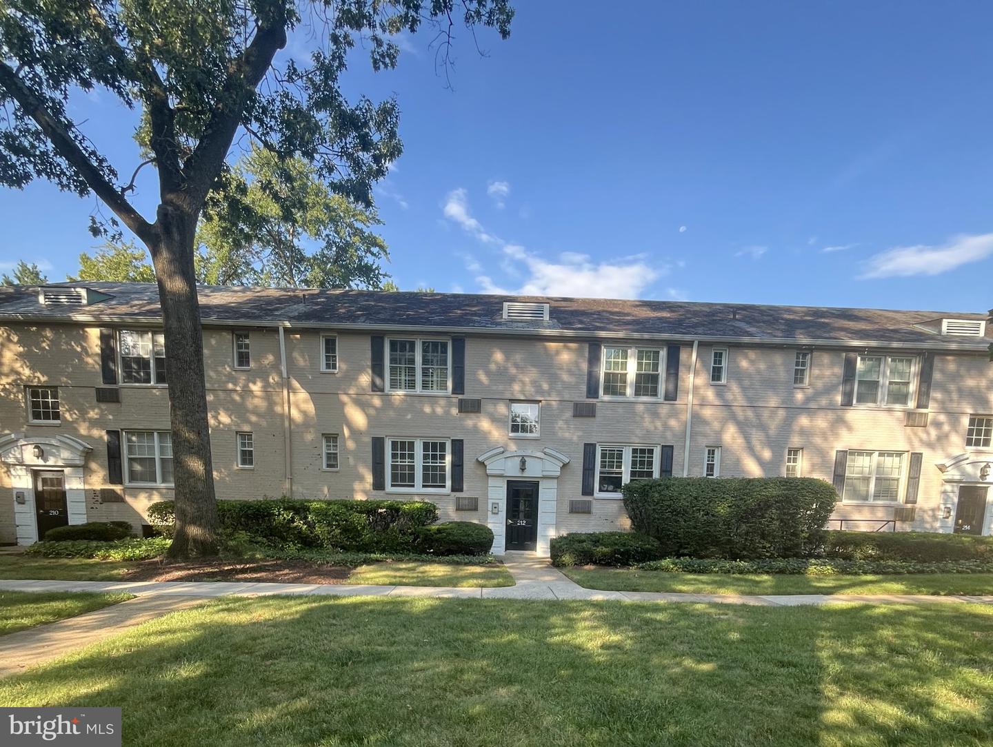 212 GEORGE MASON DR N #212-4 Property Photo 1