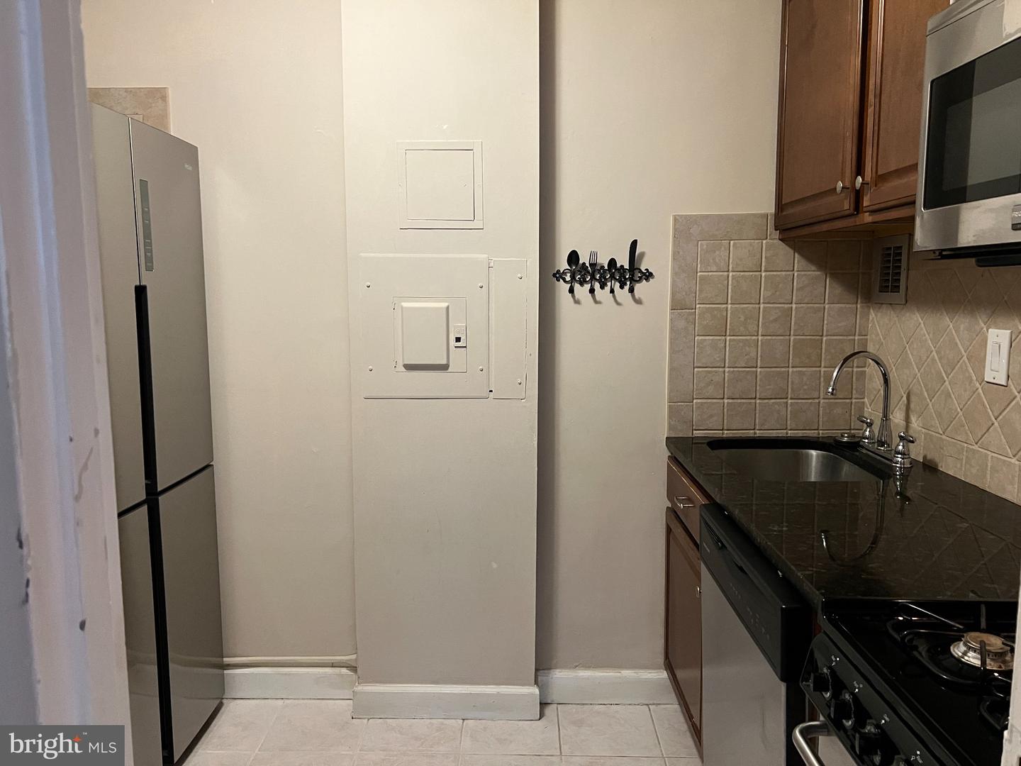 1021 Arlington Blvd #406 Property Photo 8