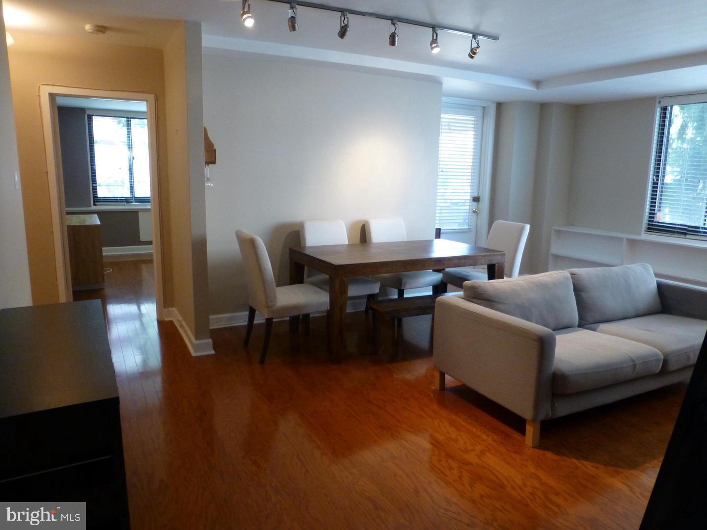 1021 Arlington Blvd #406 Property Photo 12
