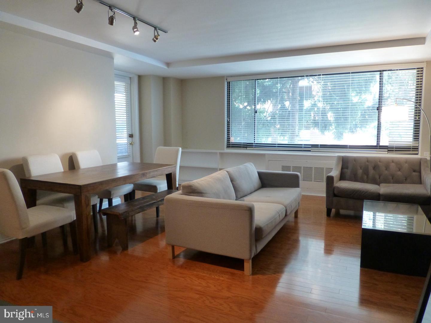 1021 Arlington Blvd #406 Property Photo 13