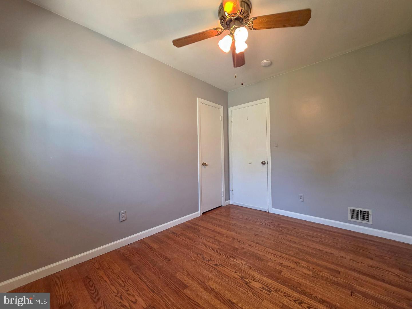 5921 Arlington Blvd Property Photo 15