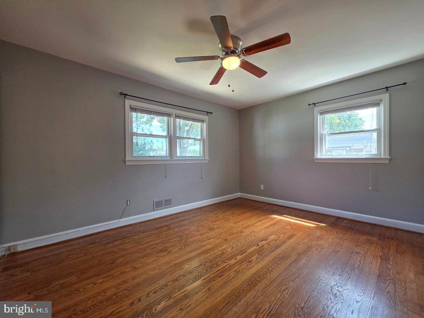 5921 Arlington Blvd Property Photo 16