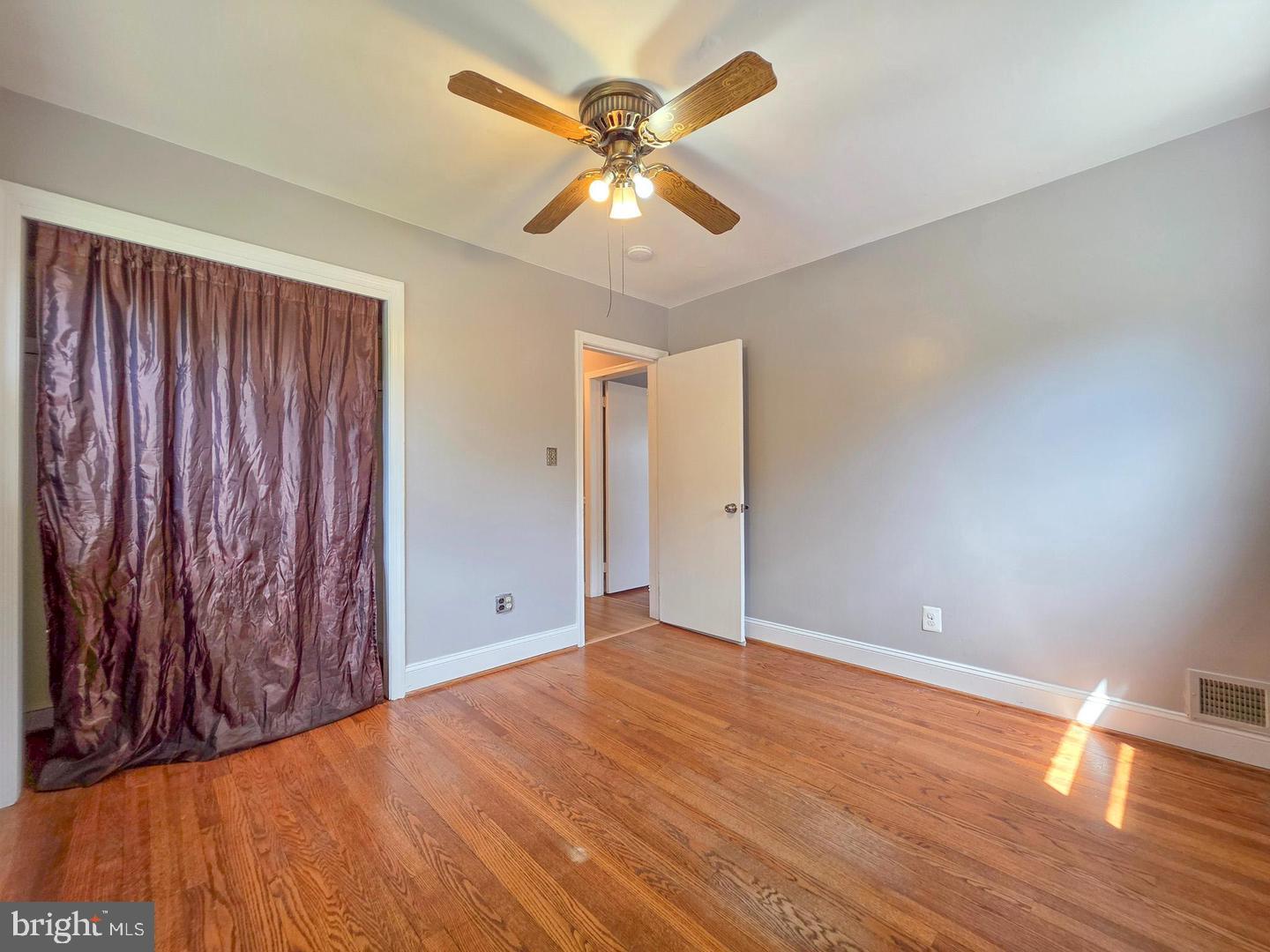 5921 Arlington Blvd Property Photo 20