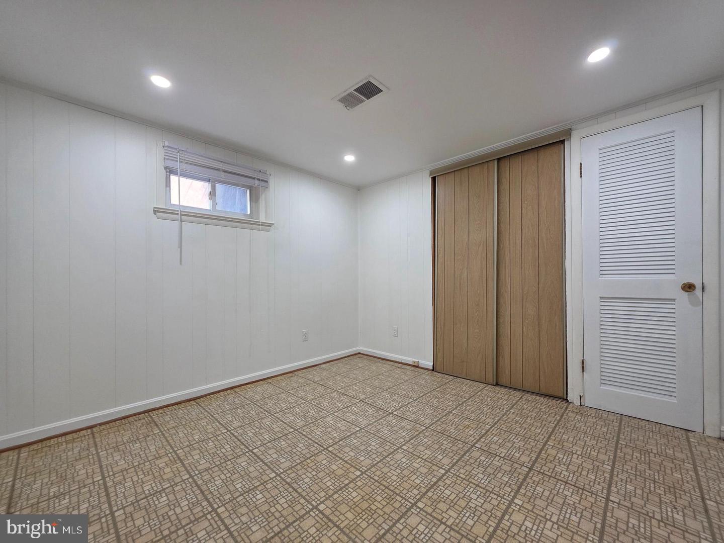 5921 Arlington Blvd Property Photo 23