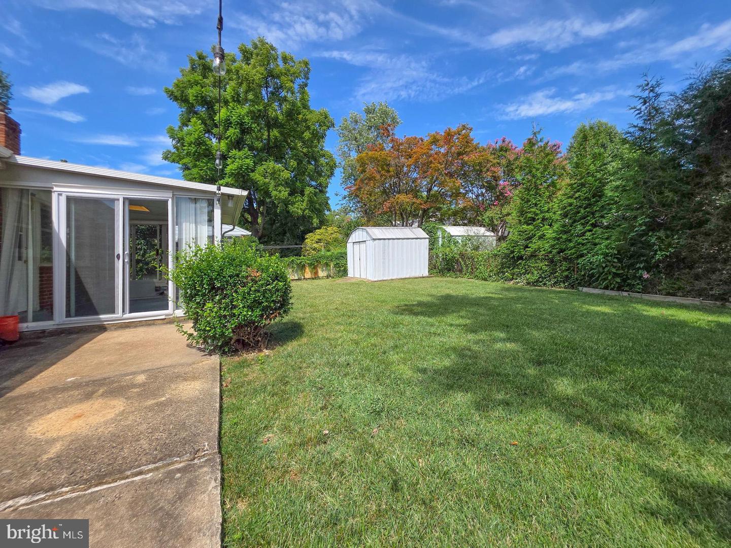 5921 Arlington Blvd Property Photo 33
