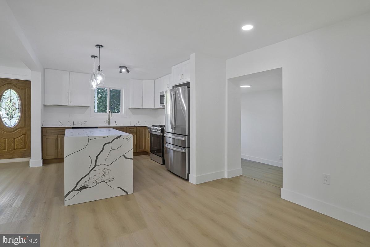 2500 Arlington Property Photo 14