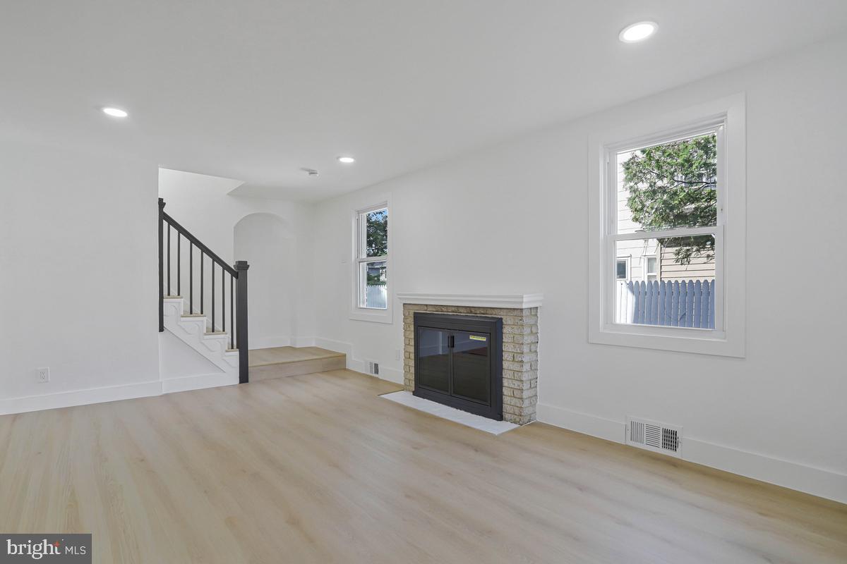 2500 Arlington Property Photo 15