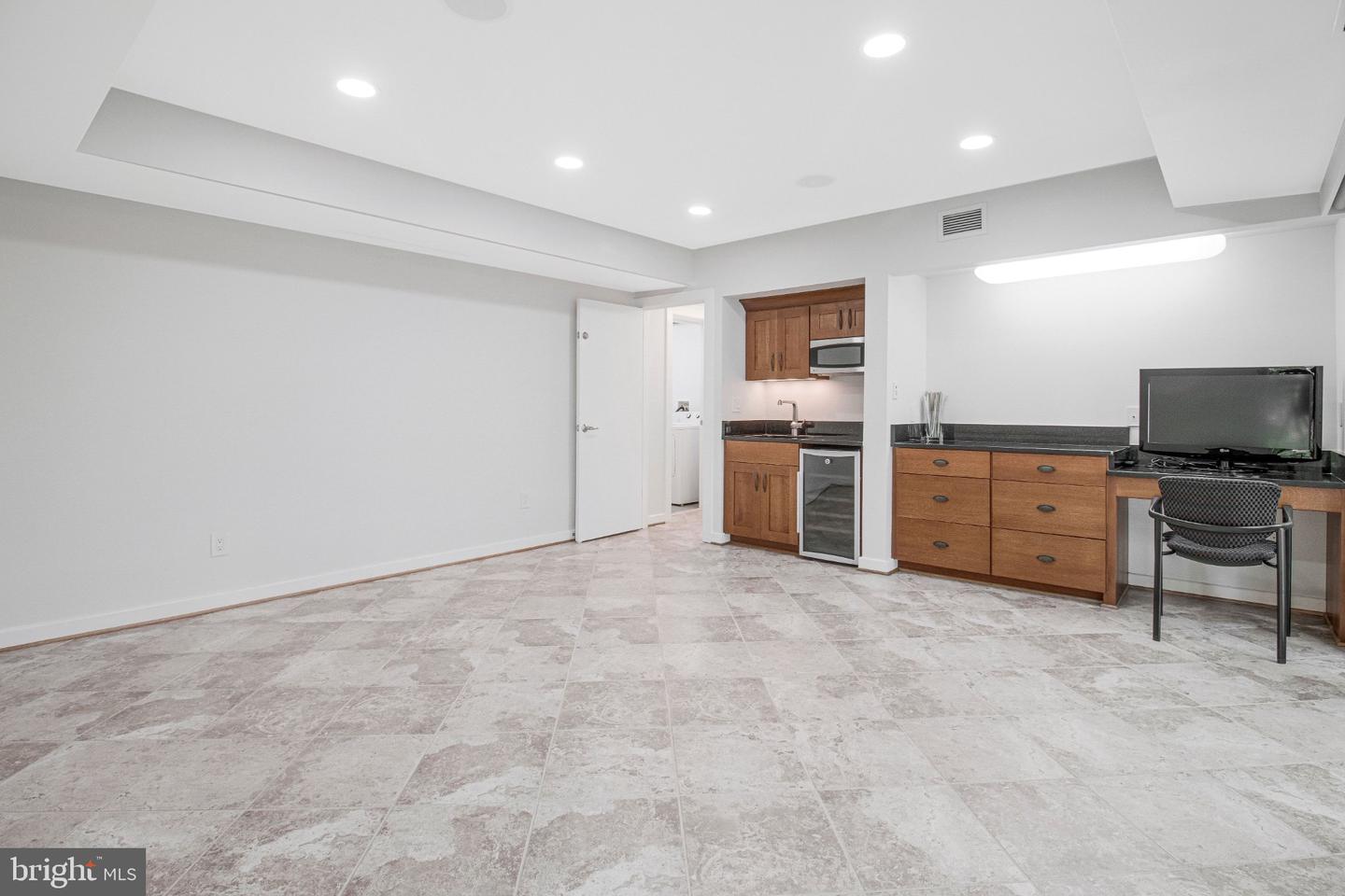 1753 Army Navy Dr Property Photo 87