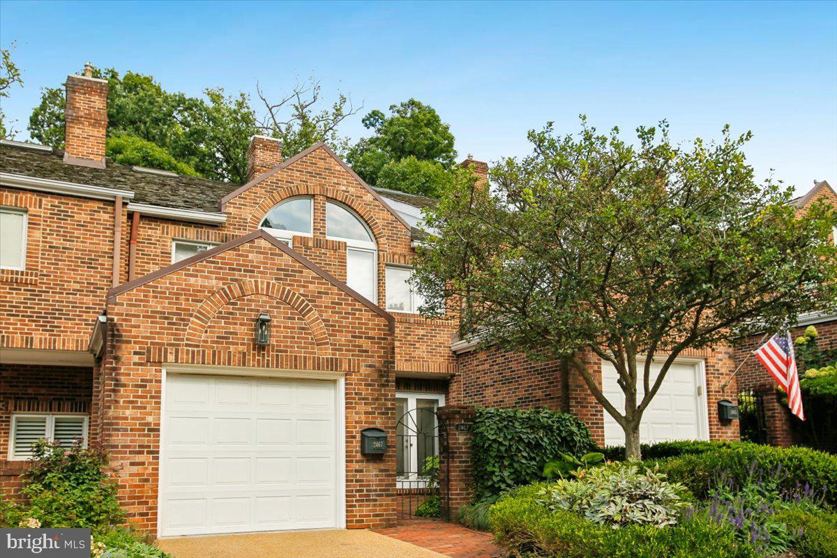 2467 N Wakefield Ct Property Photo 1