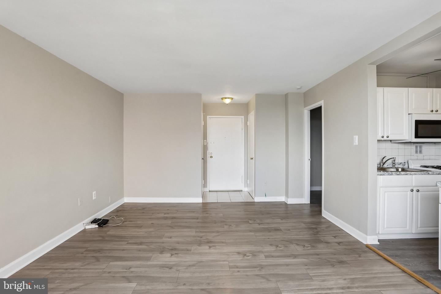 1021 Arlington Blvd Blvd #1125 Property Photo 4