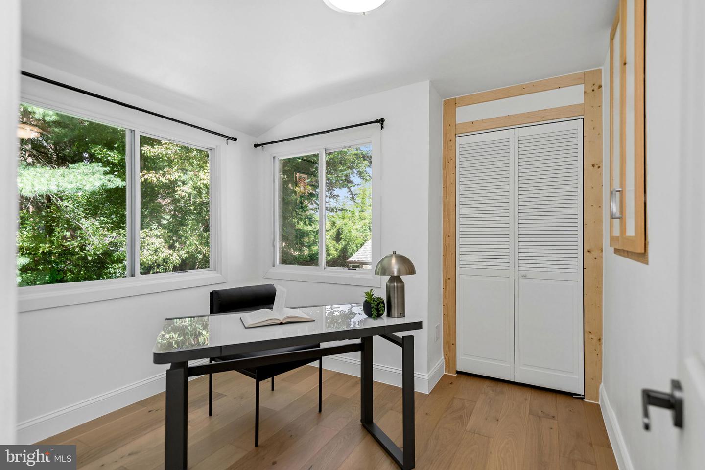 2122 N Thomas St Property Photo 26