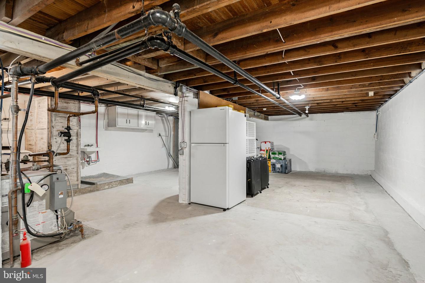 2122 N Thomas St Property Photo 33
