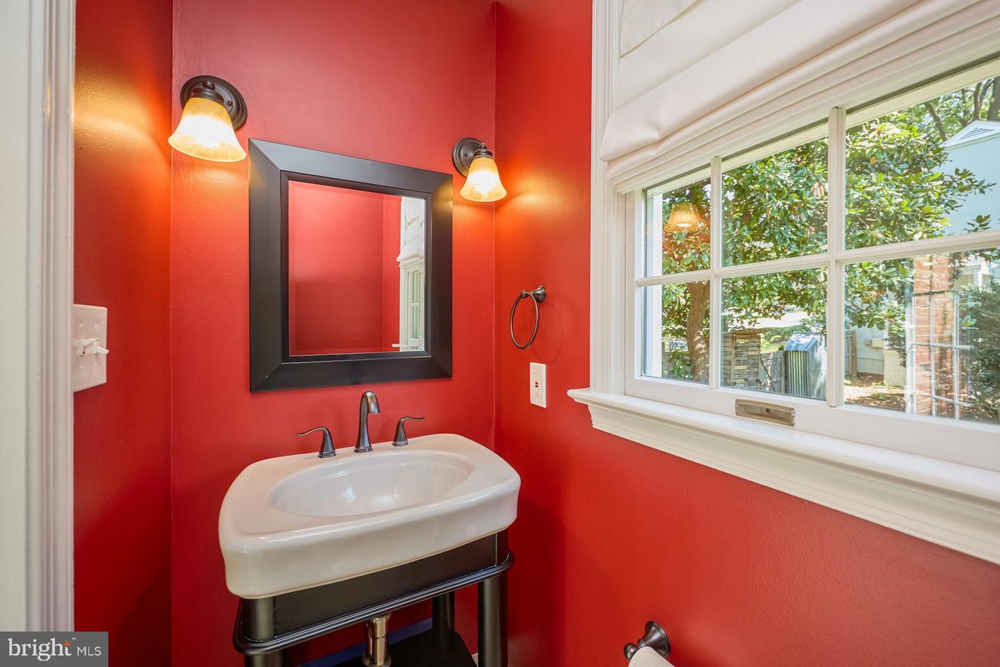 6110 Washington Blvd Property Photo 20