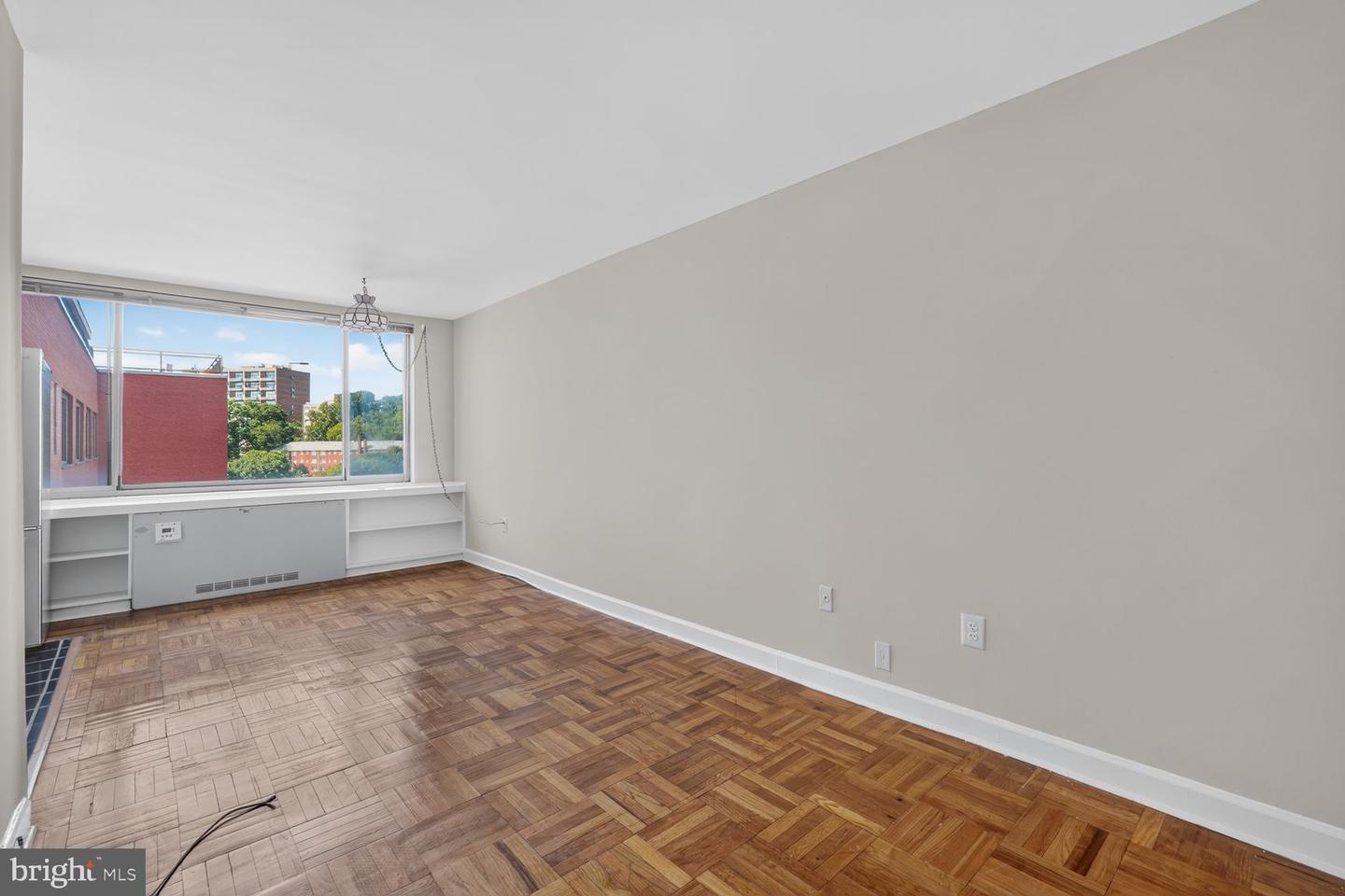 1111 Arlington Blvd #913 Property Photo 7