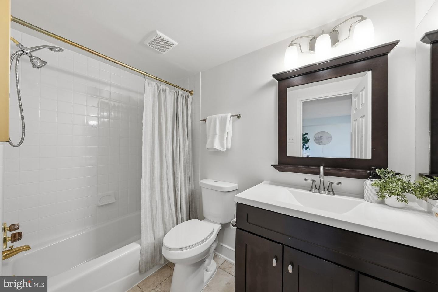 1530 Key Blvd #520 Property Photo 14