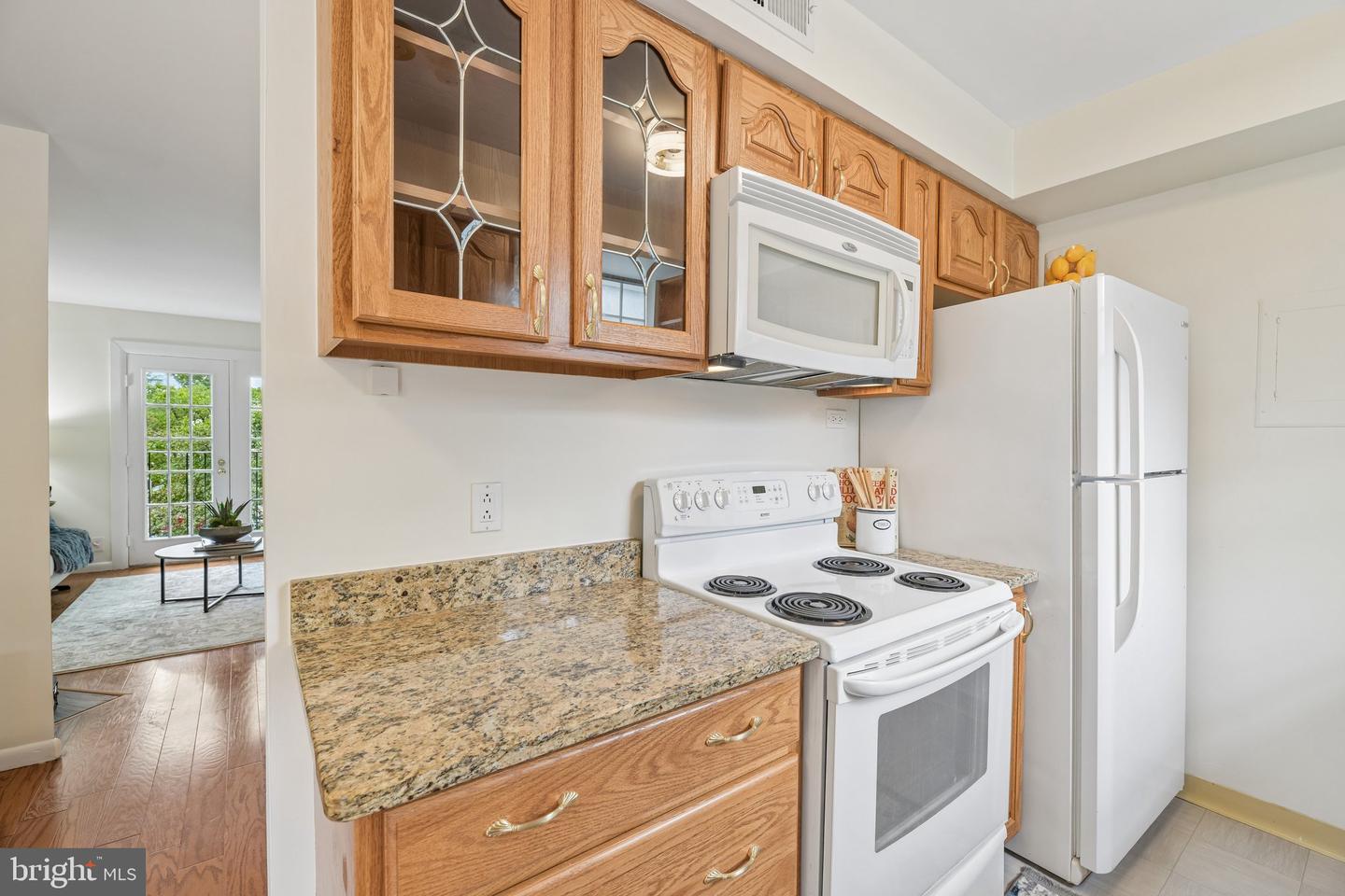 2808 S Wakefield St #c Property Photo 3